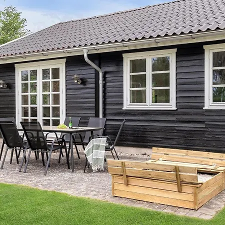 Awesome In Dronningmlle With 2 Bedrooms And Wifi