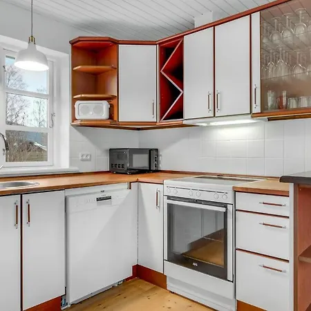 Awesome In Dronningmlle With 2 Bedrooms And Wifi Casa de Férias *