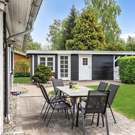 Awesome In Dronningmlle With 2 Bedrooms And Wifi Dronningmølle